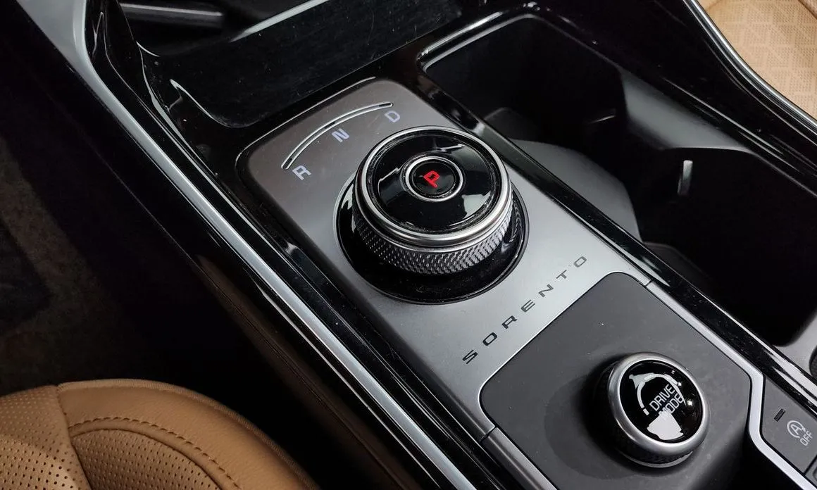 Kia Sorento — фото 10