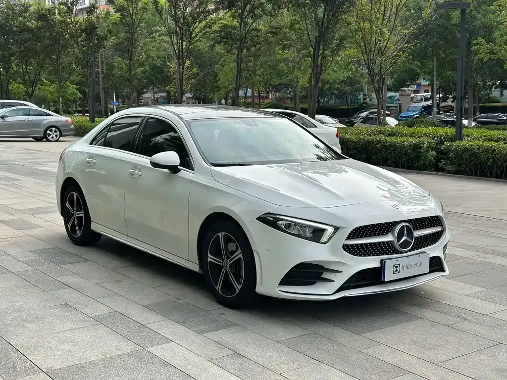 Mercedes-Benz A-Class — фото 8
