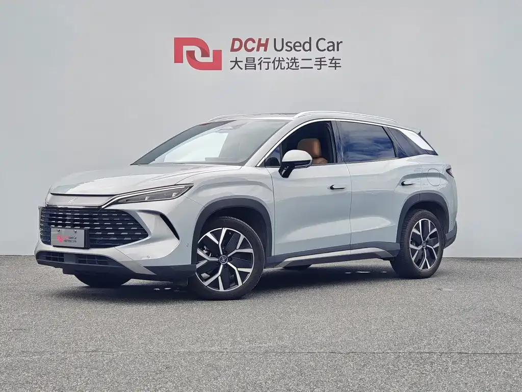 BYD L DM-i — фото 1