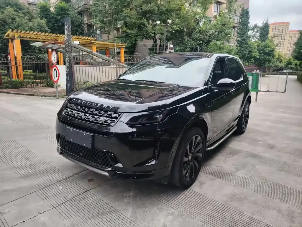 Land Rover Discovery Sport — фото 1