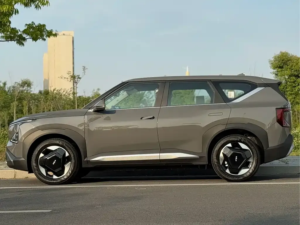 Kia EV5 — фото 10