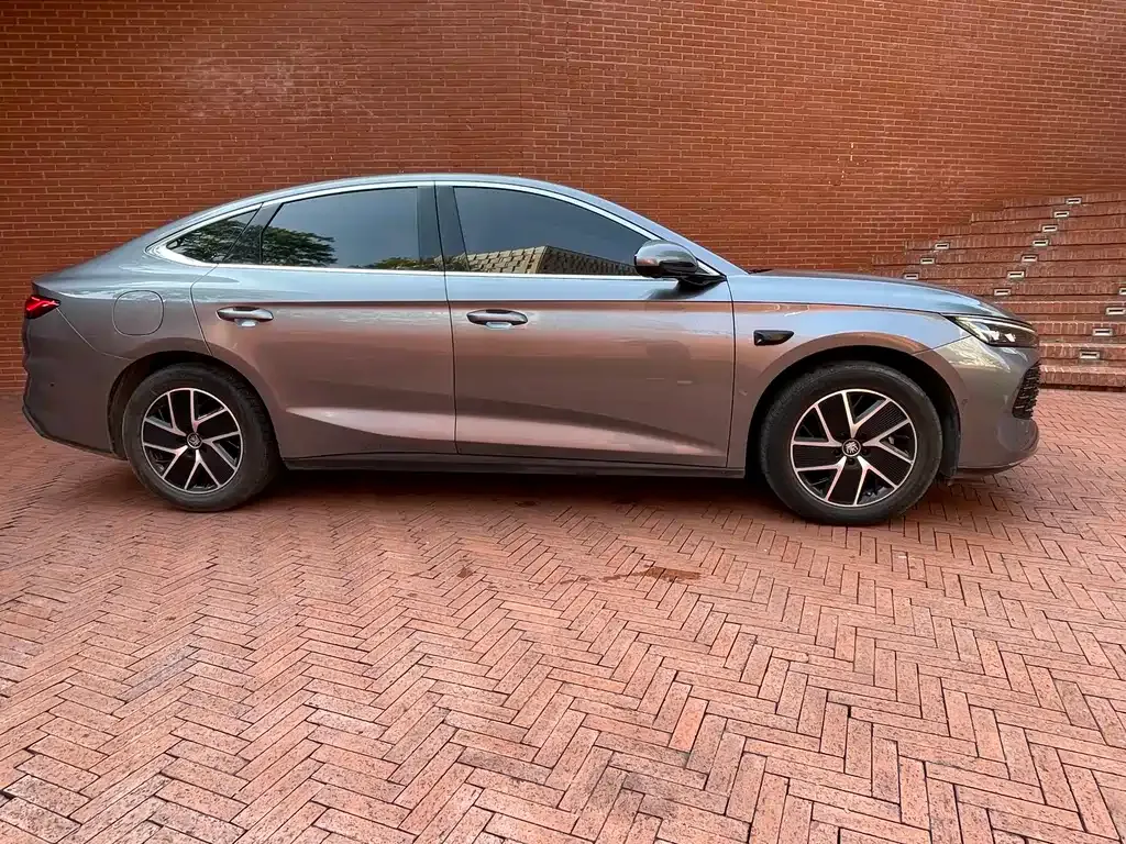 BYD Qin L — фото 10
