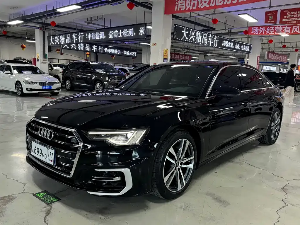 Audi A6L — фото 1