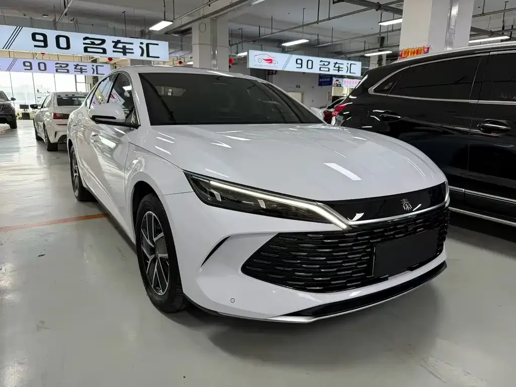 BYD Qin L — фото 9