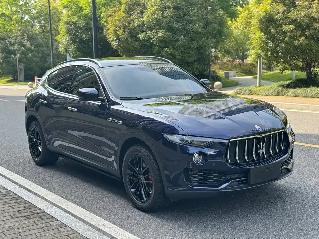 Maserati Levante — фото 8