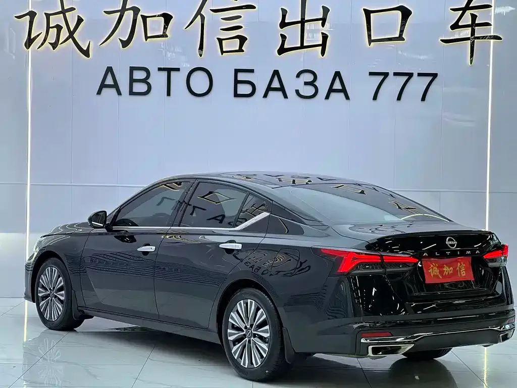 Nissan Teana — фото 3