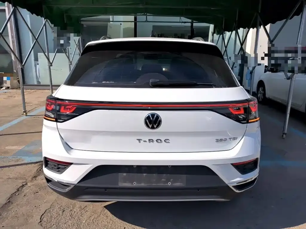Volkswagen T-Roc — фото 8