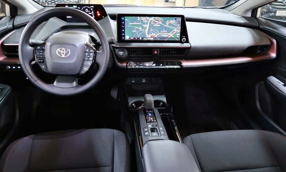 Toyota Prius — фото 8