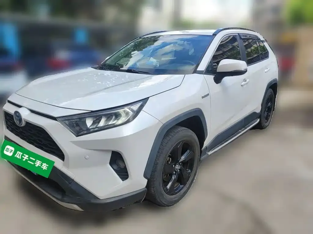 Toyota RAV4 — фото 2