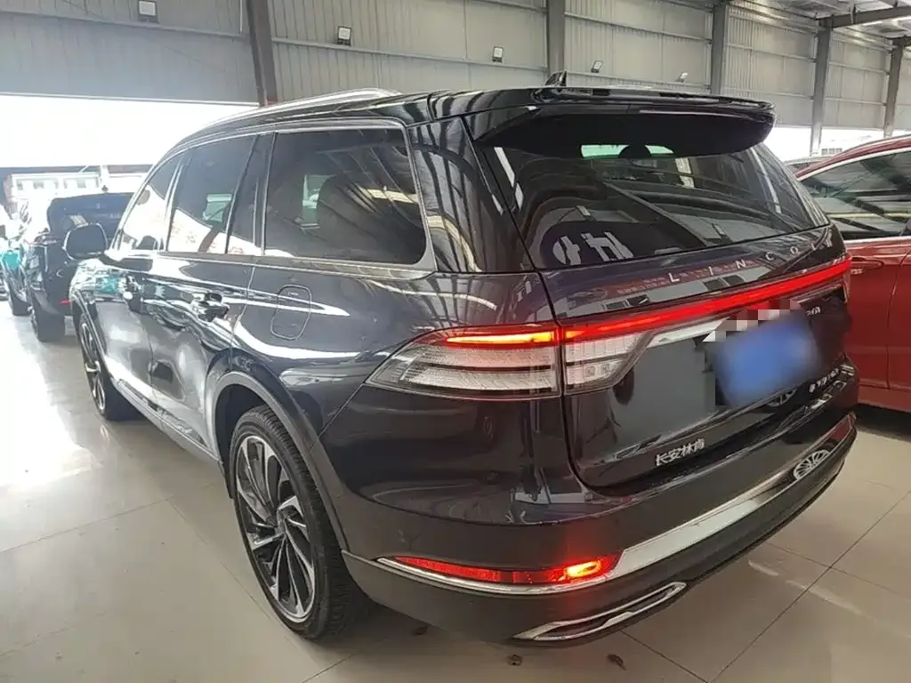 Lincoln Aviator — фото 2