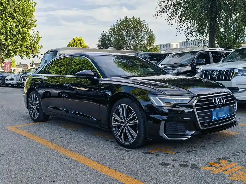 Audi A6L — фото 10