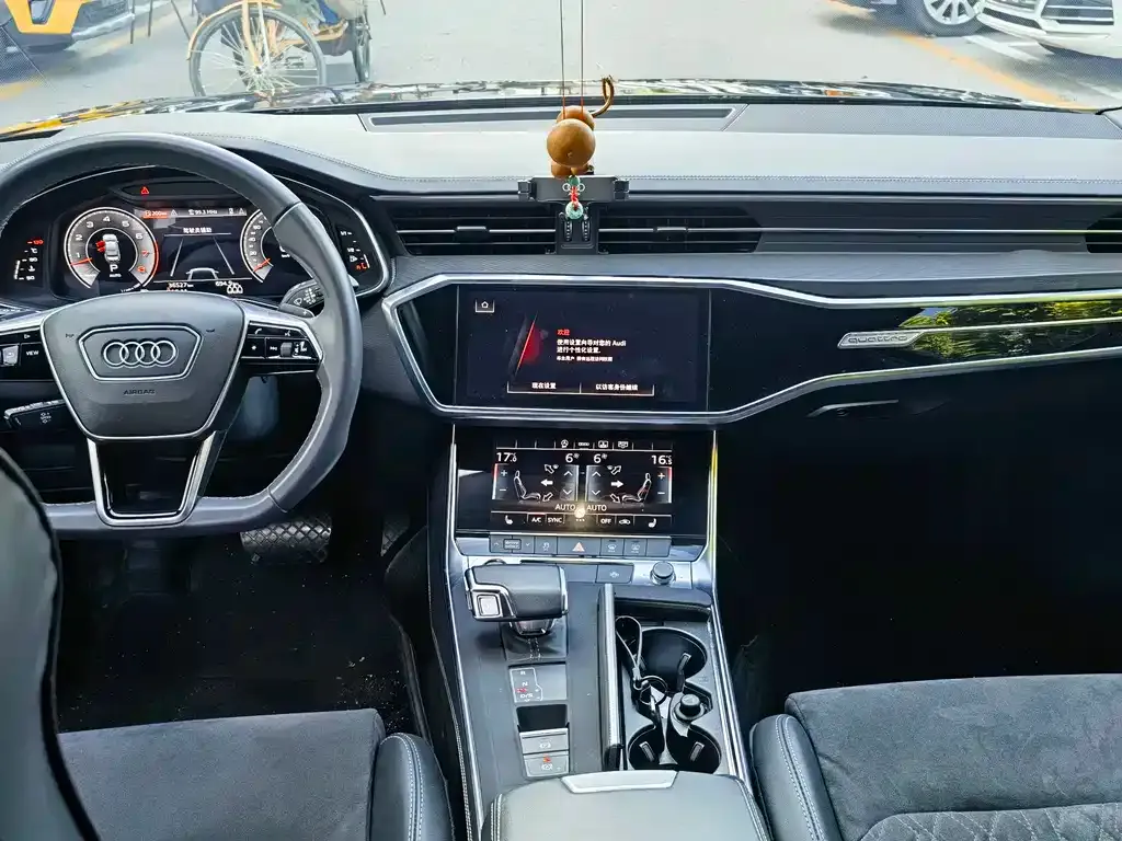 Audi A6L — фото 5