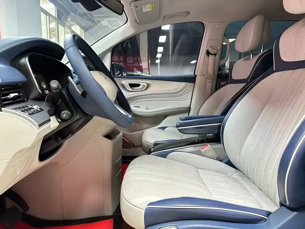 Roewe iMAX8 — фото 5