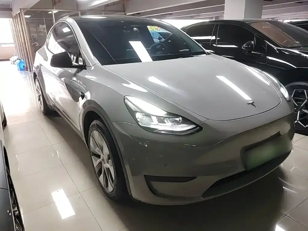 Tesla Model Y — фото 3