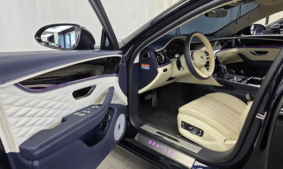 Bentley Flying Spur — фото 7
