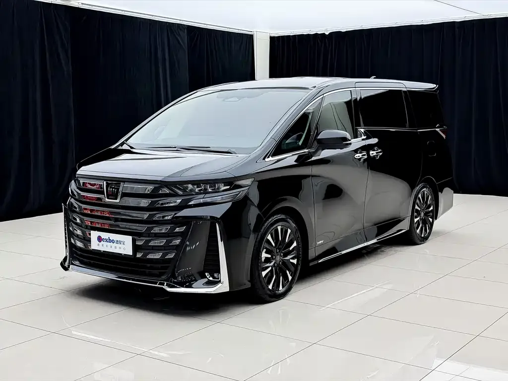 Toyota Vellfire — фото 1
