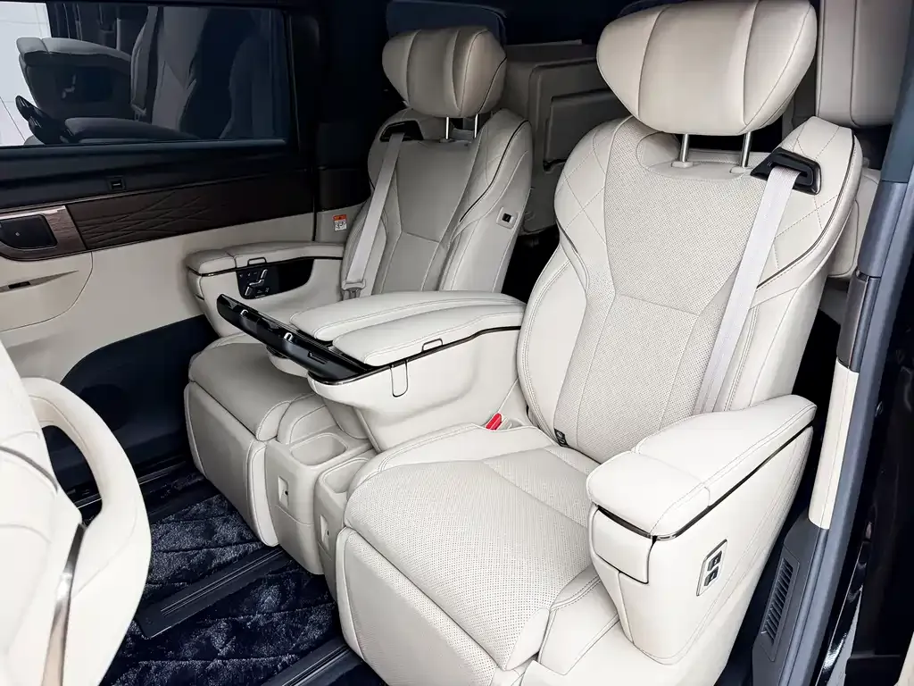 Toyota Vellfire — фото 8