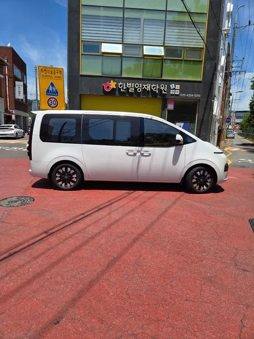 Hyundai Staria — фото 1