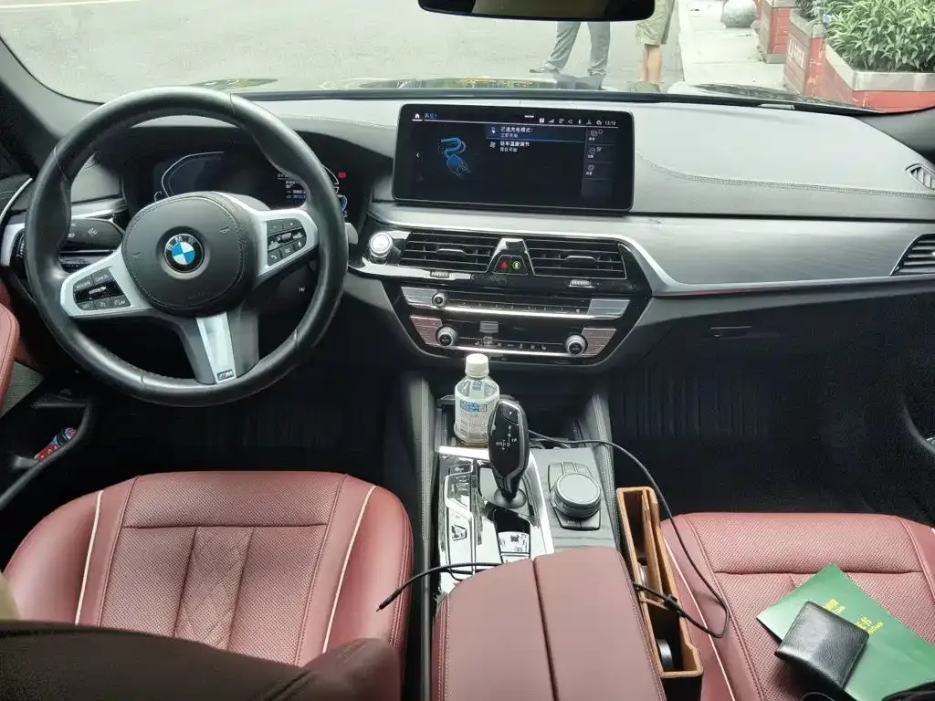 BMW 5 Series New Energy — фото 10