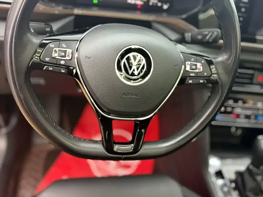 Volkswagen Tharu — фото 3