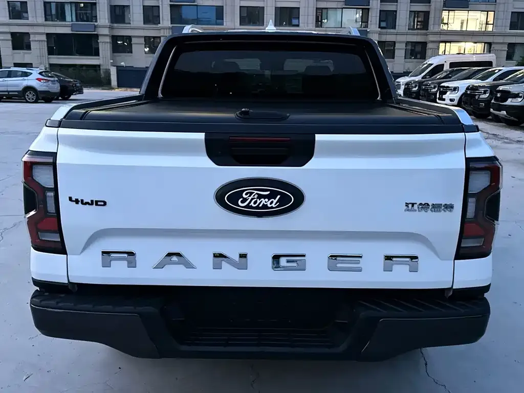 Ford Ranger — фото 5