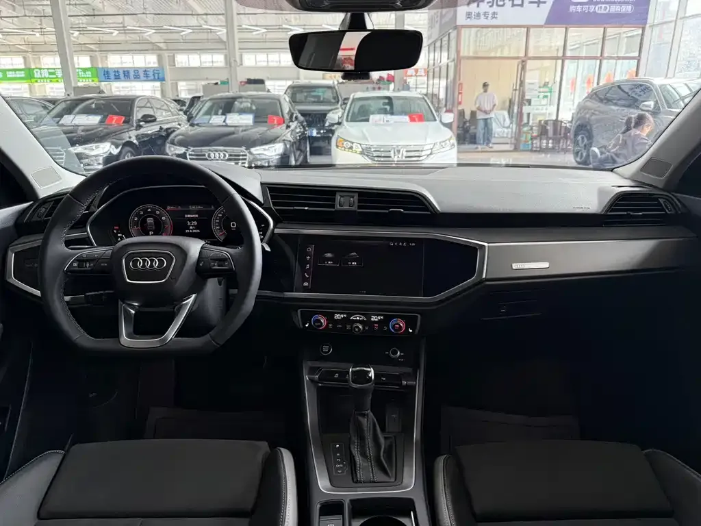 Audi Q3 — фото 4