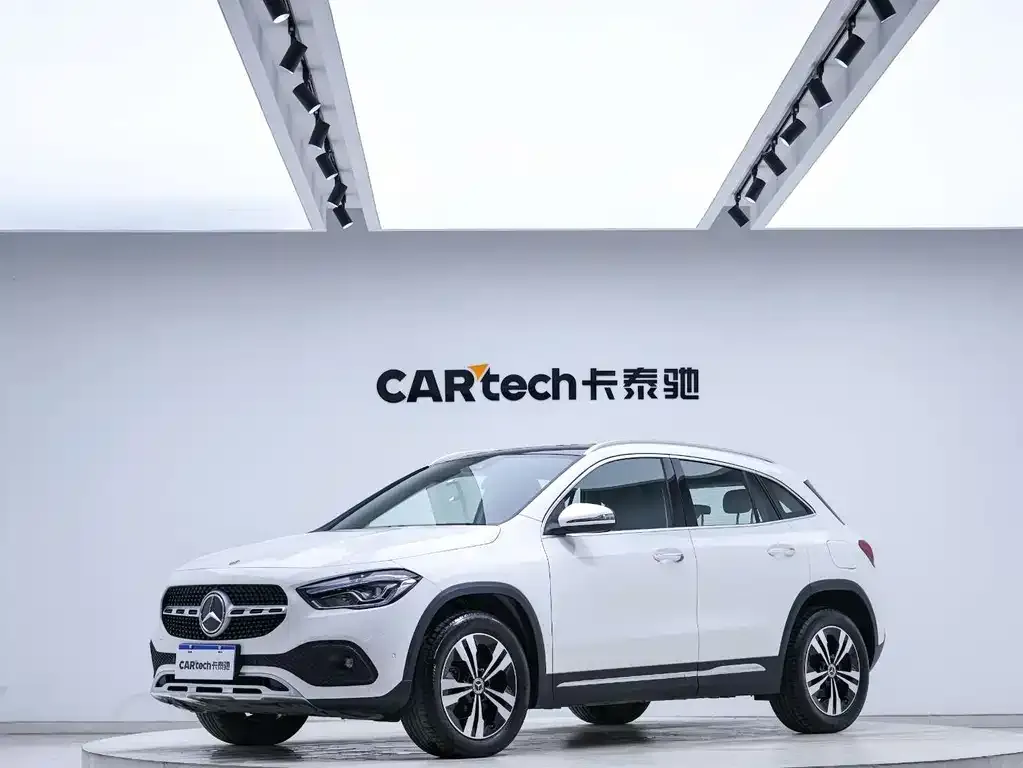 Mercedes-Benz GLA — фото 1