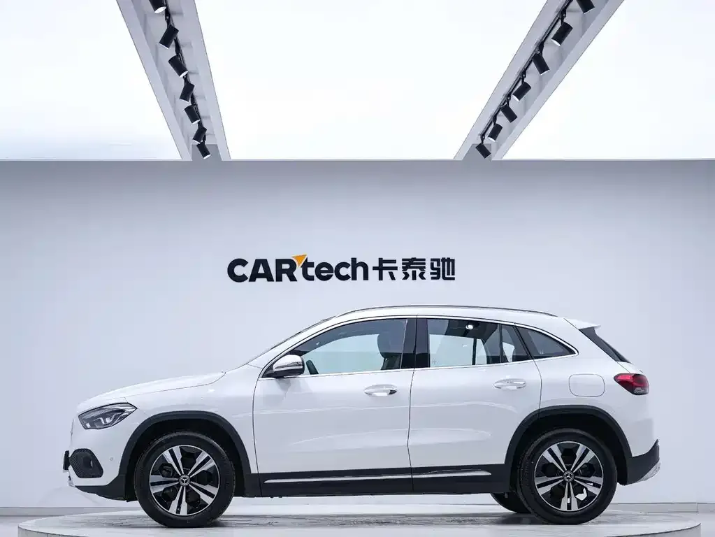 Mercedes-Benz GLA — фото 9