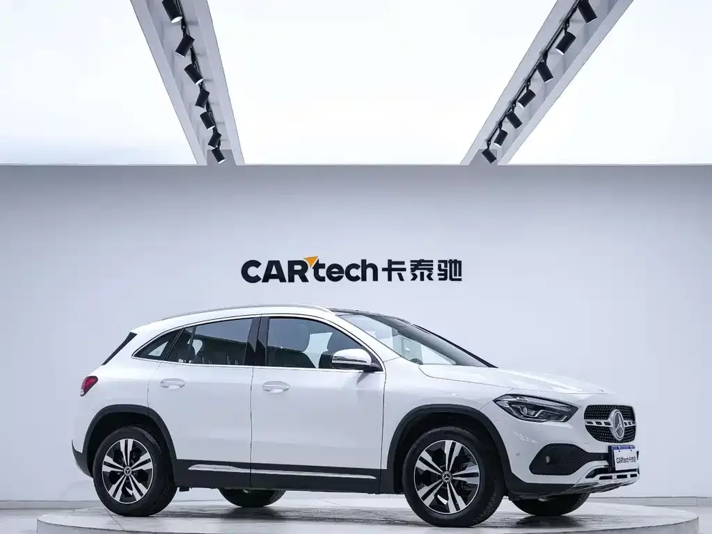 Mercedes-Benz GLA — фото 6