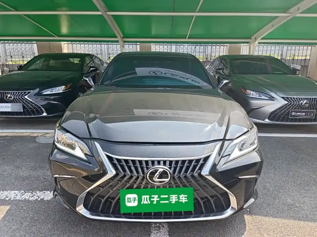 Lexus ES — фото 9