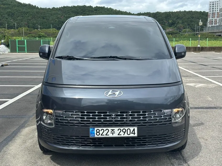 Hyundai Staria — фото 1