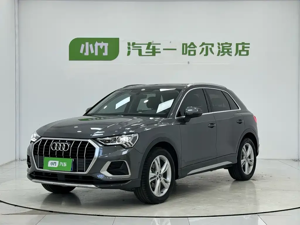 Audi Q3 — фото 1