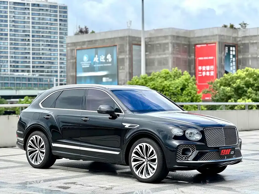 Bentley Bentayga PHEV — фото 6
