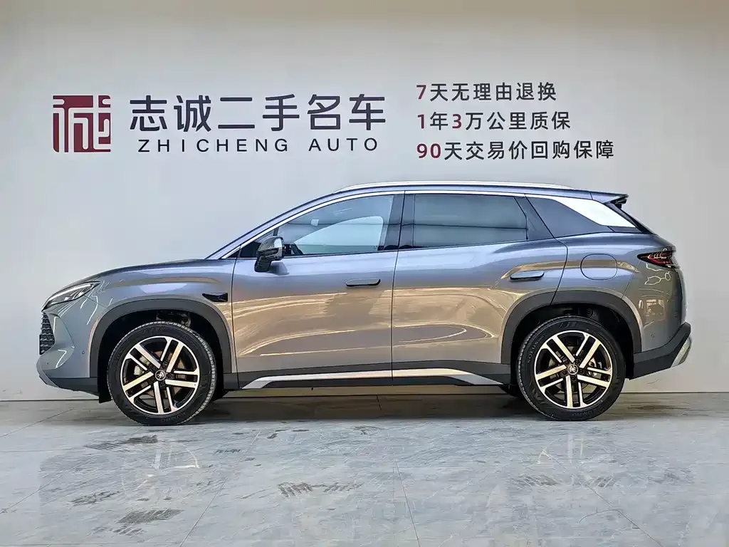 BYD L DM-i — фото 6