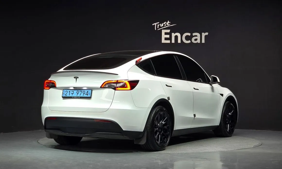 Tesla Model Y — фото 4