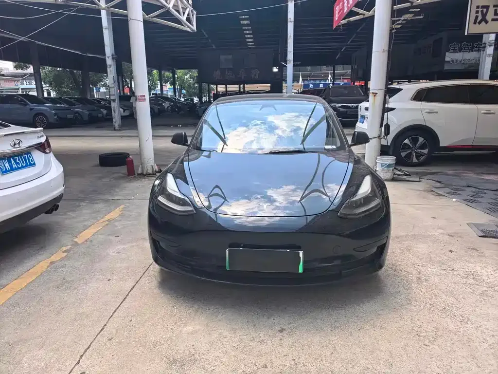 Tesla Model 3 — фото 5