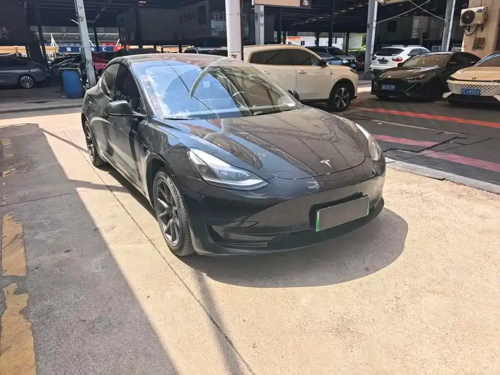 Tesla Model 3 — фото 6