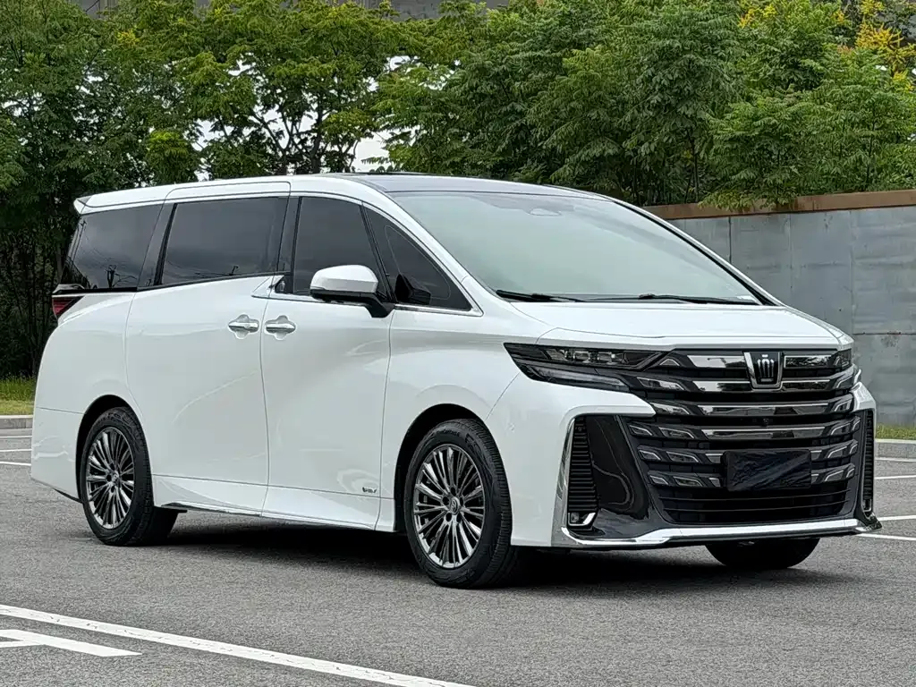 Toyota Vellfire — фото 9