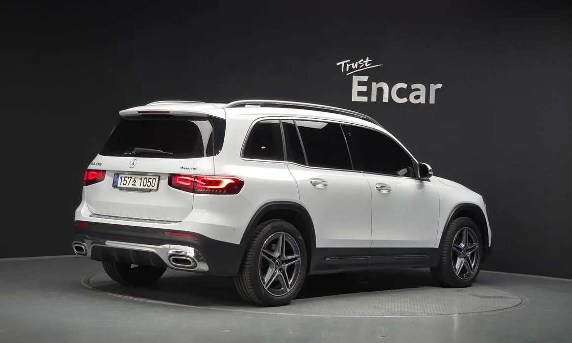 Mercedes-Benz GLB-Class — фото 4