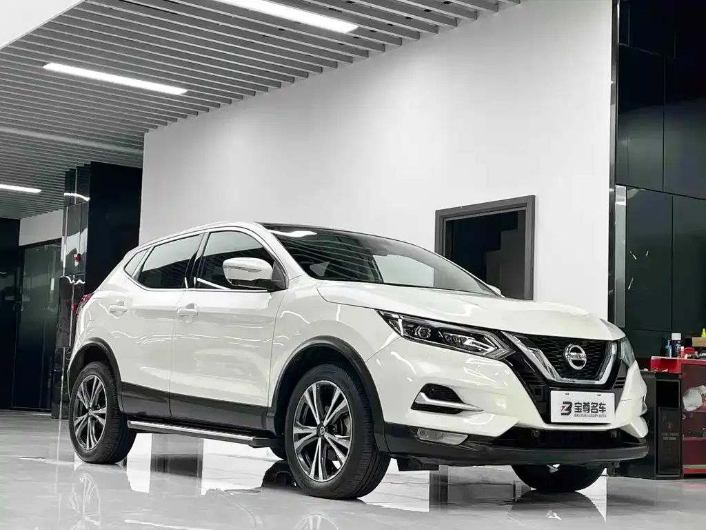 Nissan Qashqai — фото 2