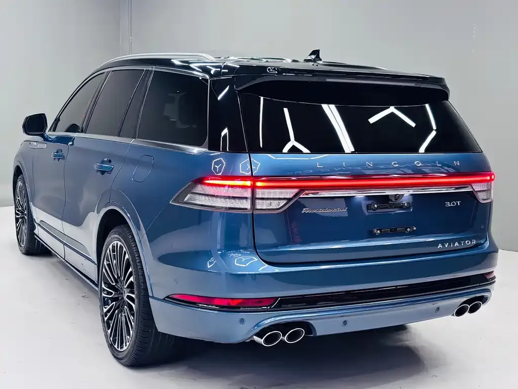Lincoln Aviator — фото 6