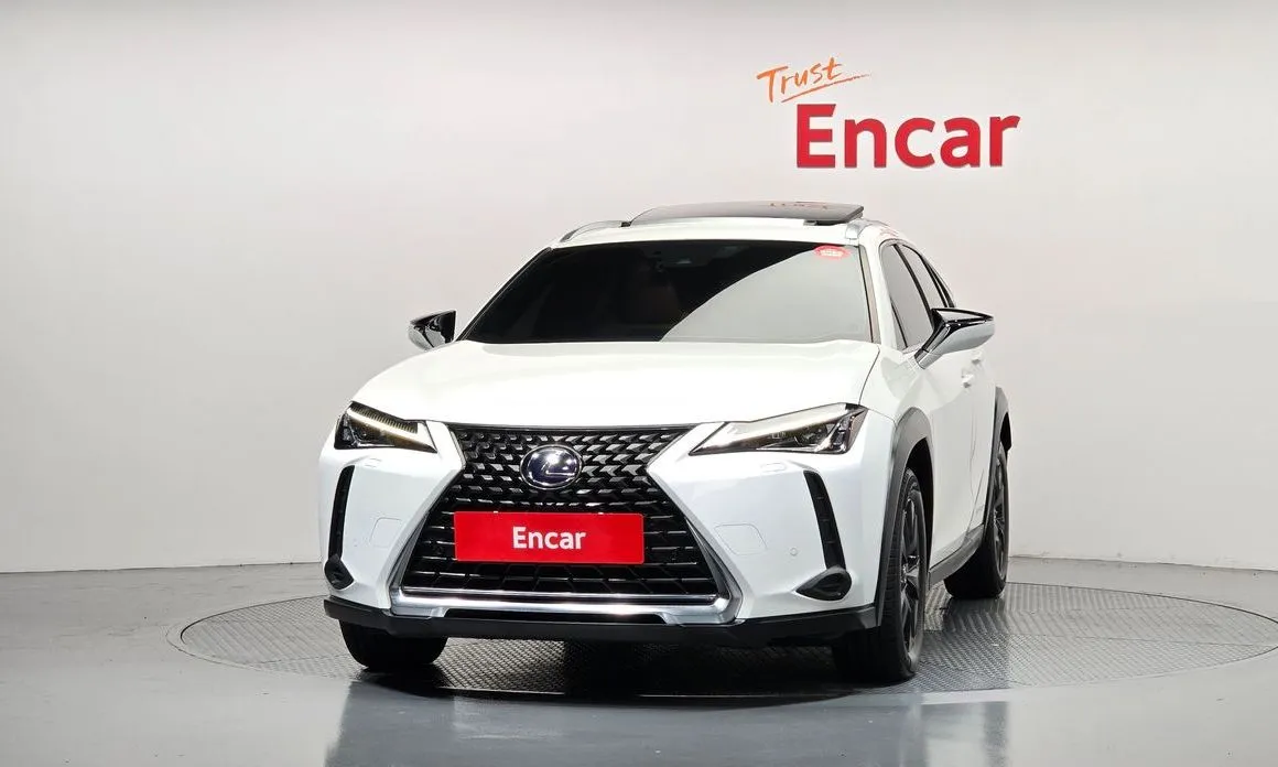Lexus UX — фото 2