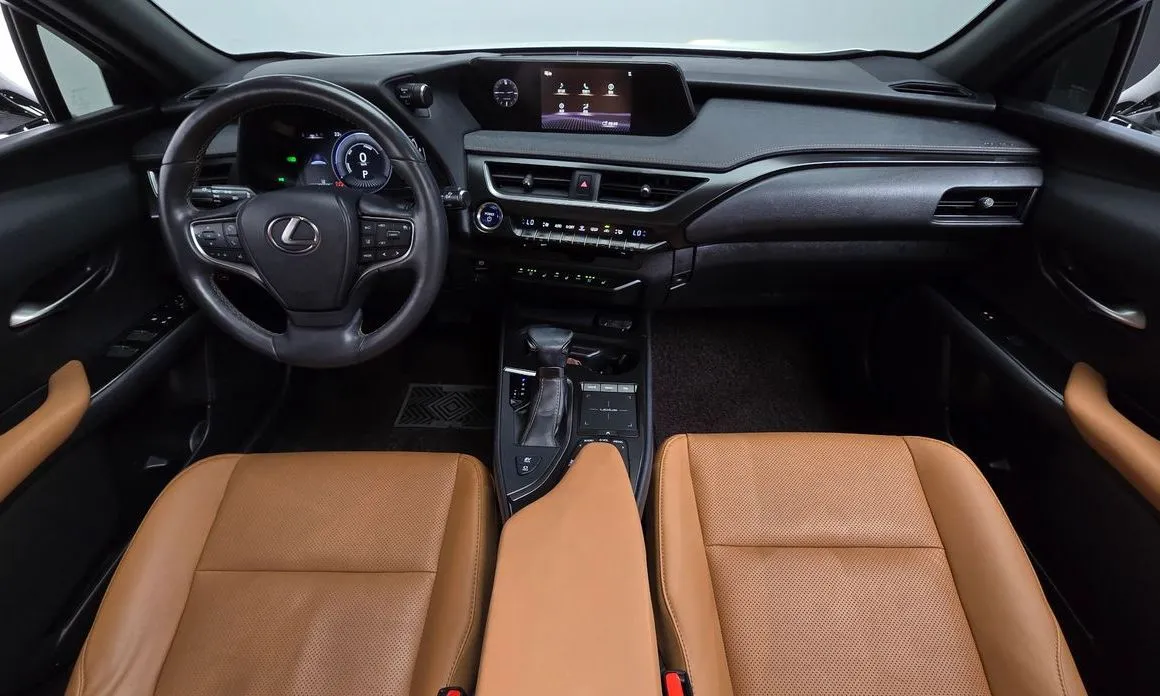 Lexus UX — фото 4