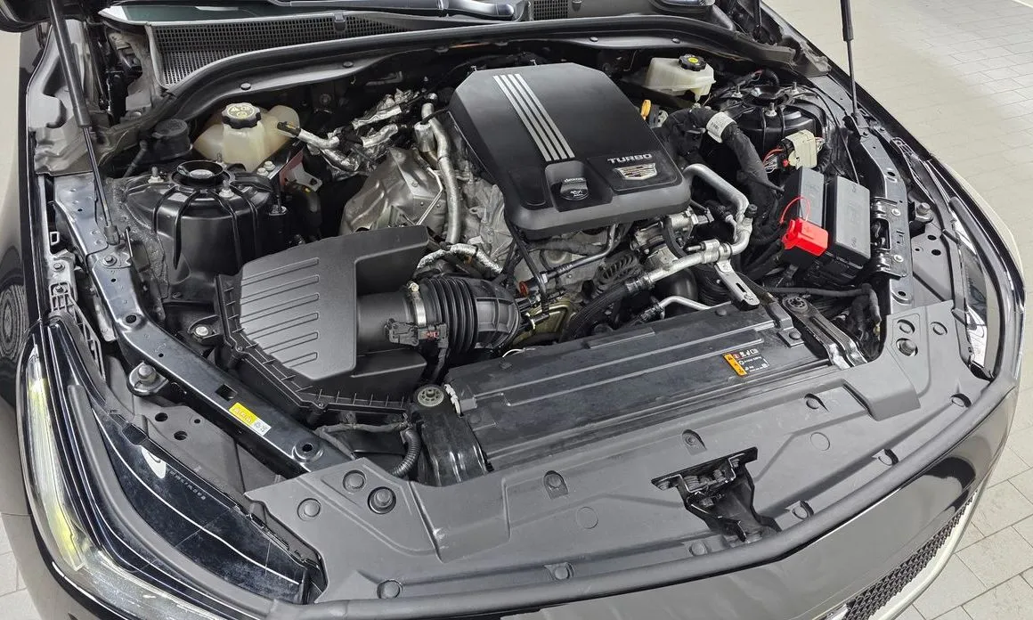 Cadillac CT5 — фото 10