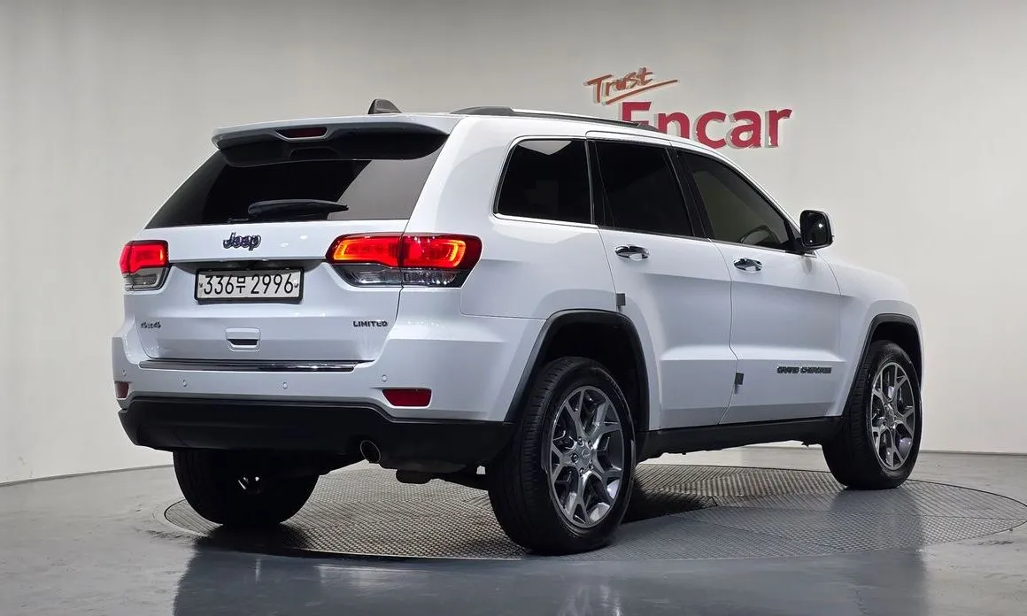Jeep Cherokee — фото 9