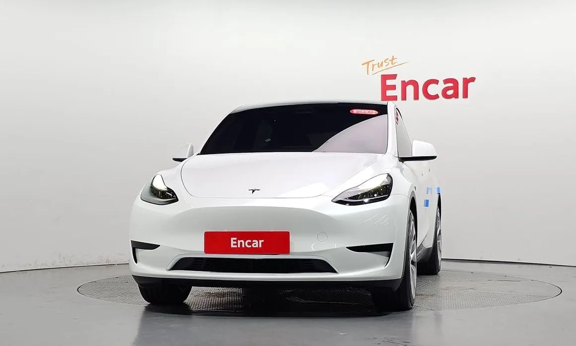 Tesla Model Y — фото 2