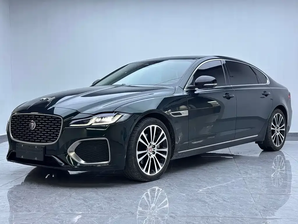 Jaguar XFL — фото 1