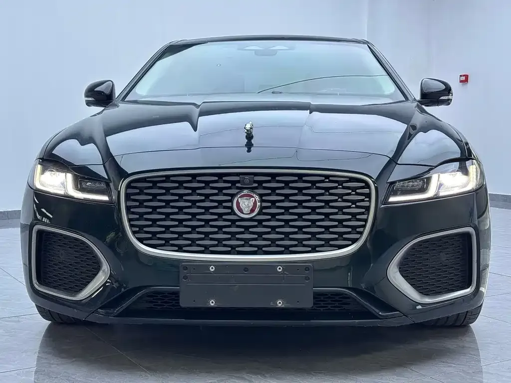 Jaguar XFL — фото 2