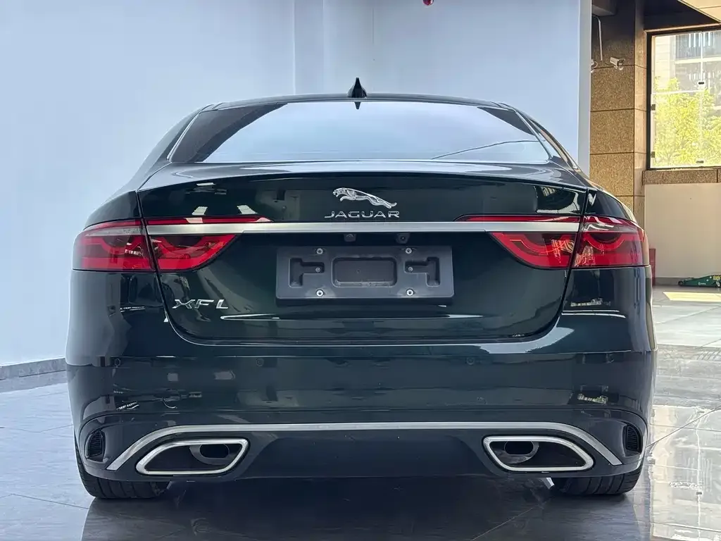 Jaguar XFL — фото 3