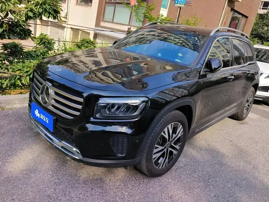 Mercedes-Benz GLB — фото 1